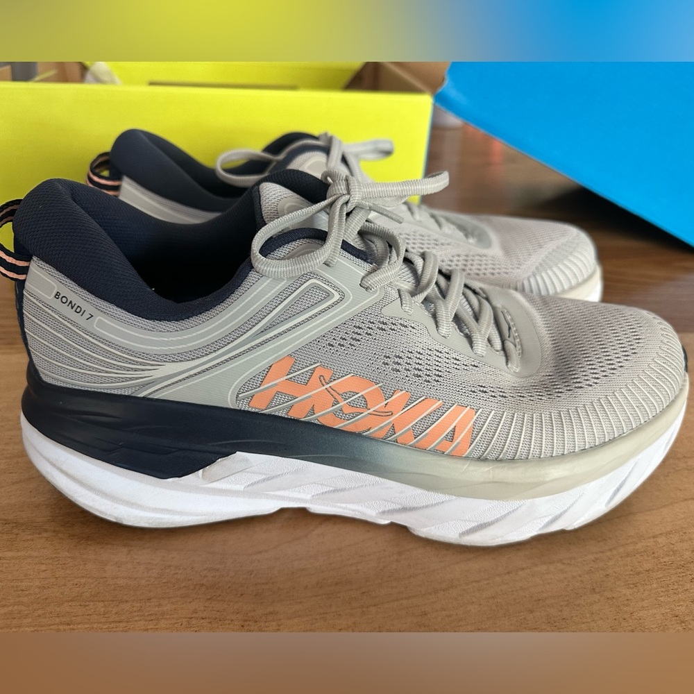 Hoka Bondi 7 - Athletic Shoes